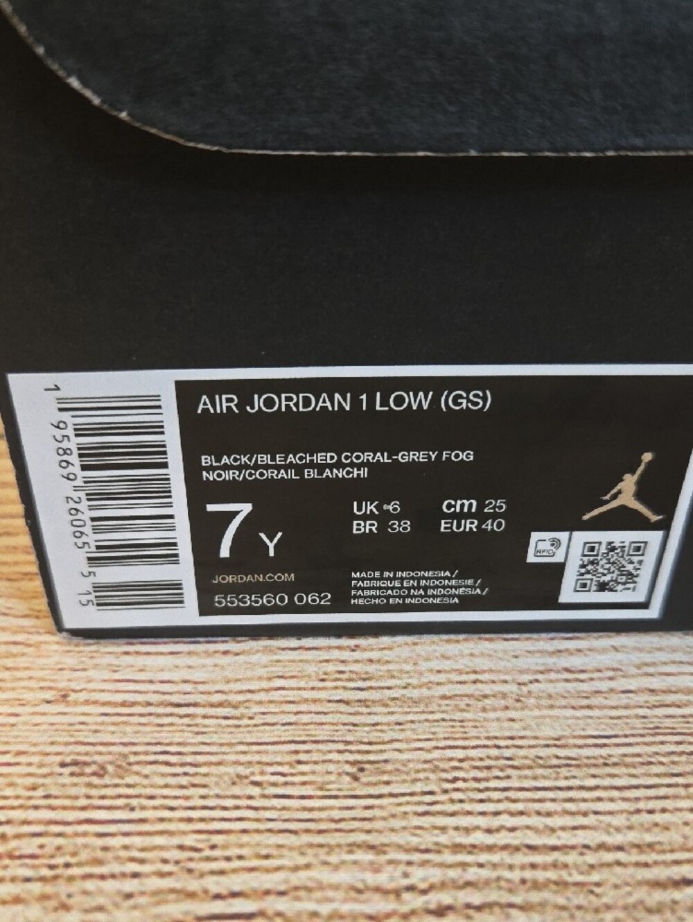 Nike Air Jordan 1 Low Size 7Y - Womens 8.5 - Picture 5 of 6